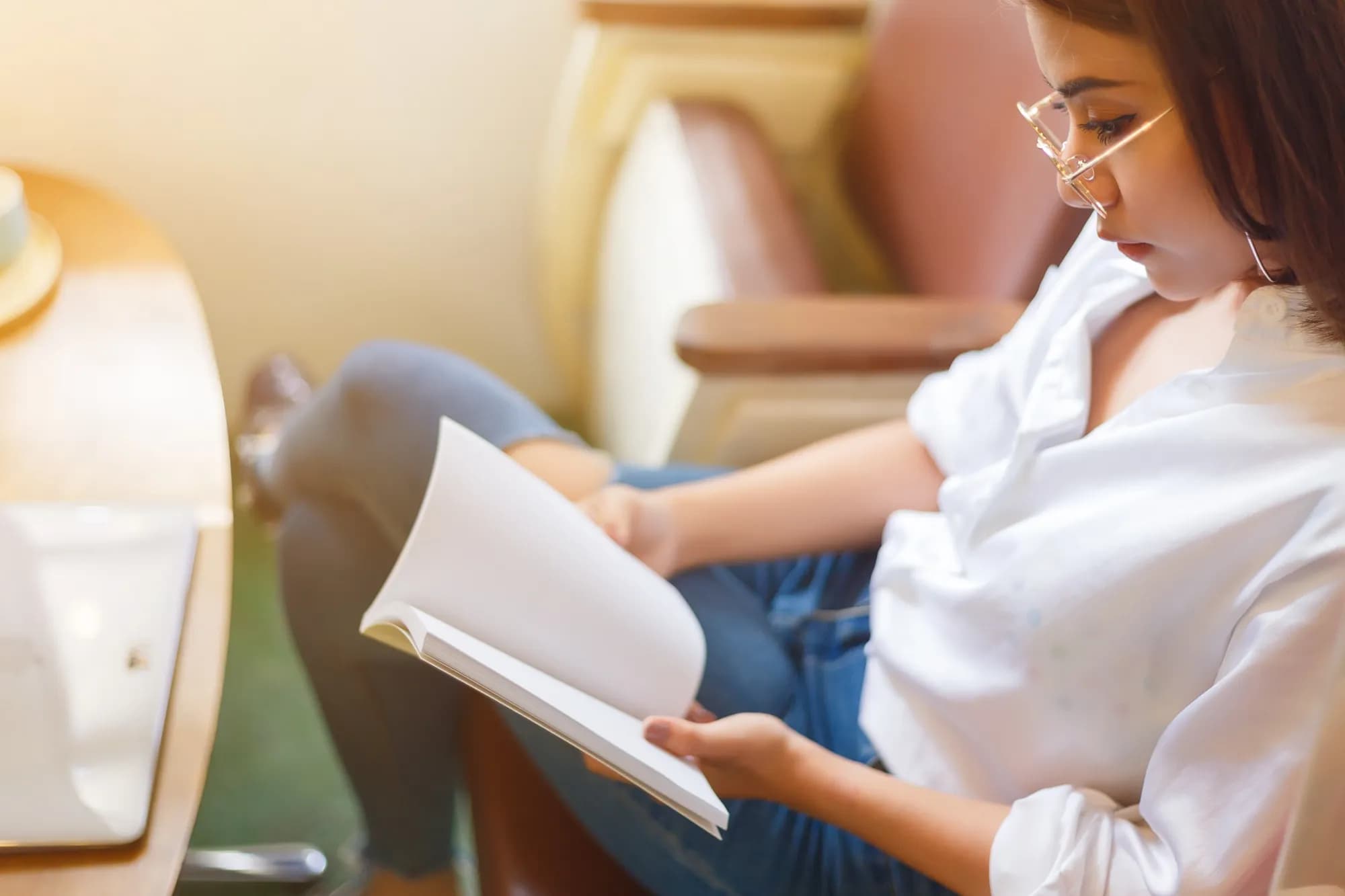 Post-doctoral resident in consultation